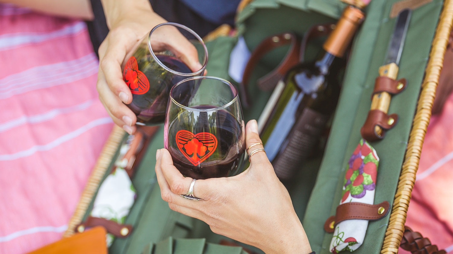 10 Things To Do For Valentines Day (Besides going out to dinner)